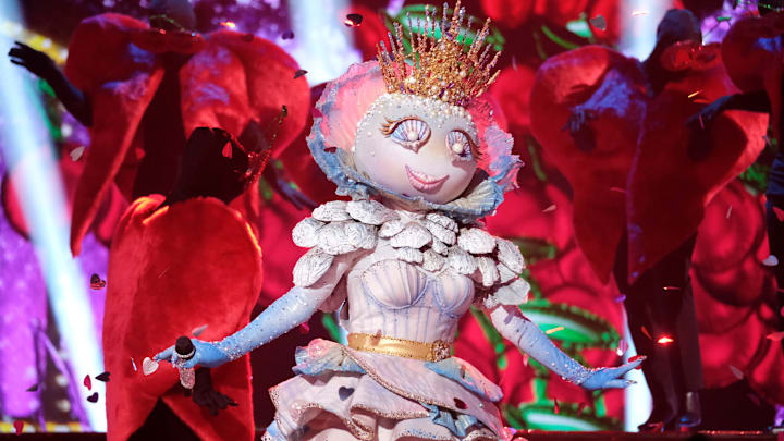 THE MASKED SINGER: Pearl in the THE MASKED SINGER episode “The Two-Hour Lucky Season 13 Finale” airing Wednesday, May 7 (8:00-9:02 PM ET/PT) on FOX. CR: Michael Becker. ©2025 FOX Media LLC.