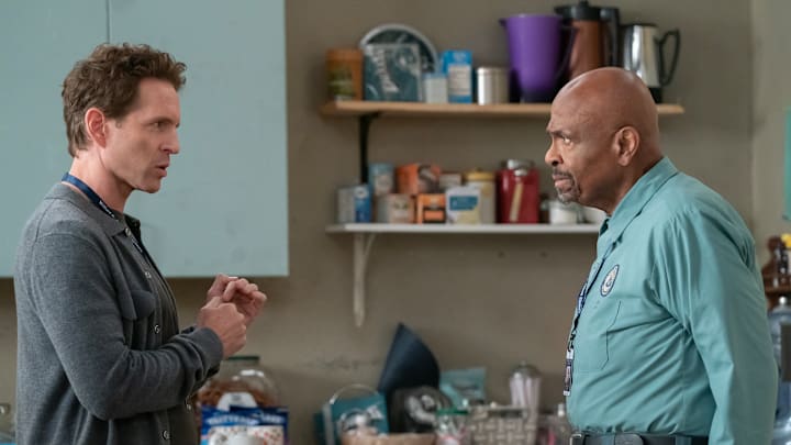 IT'S ALWAYS SUNNY IN PHILADELPHIA -- "The Gang F***s Up Abbott Elementary" -- Season 17, Episode 1 -- Pictured (L-R): Glenn Howerton as Dennis, William Stanford Davis as Mr. Johnson. CR: Patrick McElhenney/FX