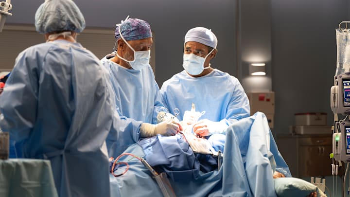 GREY’S ANATOMY - “Between Two Lungs” - Disney/Anne Marie Fox
JAMES PICKENS JR., JASON GEORGE GREY’S ANATOMY - “Between Two Lungs” - Disney/Anne Marie Fox
JAMES PICKENS JR., JASON GEORGE