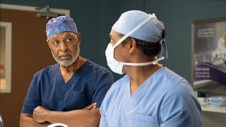 GREY’S ANATOMY - “Between Two Lungs” - Disney/Anne Marie Fox
JAMES PICKENS JR., JASON GEORGE GREY’S ANATOMY - “Between Two Lungs” - Disney/Anne Marie Fox
JAMES PICKENS JR., JASON GEORGE