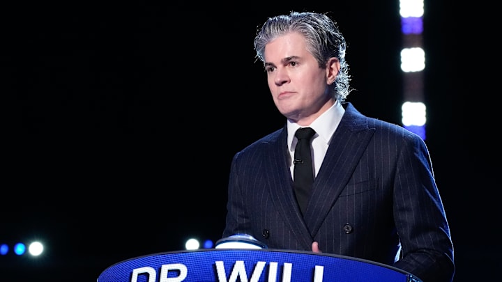 CELEBRITY WEAKEST LINK: Dr. Will Kirby in the CELEBRITY WEAKEST LINK "TV Doctors" season finale episode airing Monday, Dec. 8 (9:01-10:00 PM ET/PT) on FOX. © 2025 Fox Media LLC. CR: Greg Gayne/FOX.