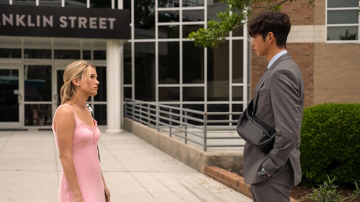 Taylor (Rain Spencer) and Steven (Sean Kaufman) in THE SUMMER I TURNED PRETTY Photo: Erika Doss © AMAZON CONTENT SERVICES LLC