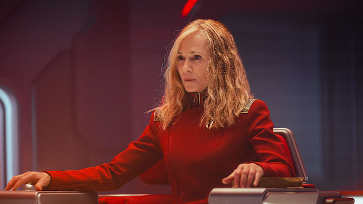 Holly Hunter as Nahla in Star Trek: Starfleet Academy, episode 1, season 1, streaming on Paramount+, 2025. Photo Credit: Brooke Palmer/Paramount+. Holly Hunter as Nahla in Star Trek: Starfleet Academy, episode 1, season 1, streaming on Paramount+, 2025. Photo Credit: Brooke Palmer/Paramount+.