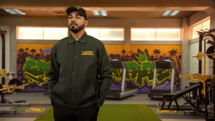 All American -- “Squabble Up” -- Image Number: ALA708a_0057r -- Pictured (L-R): Michael Evans Behling as Jordan Baker -- Photo: Troy Harvey/The CW -- © 2025 The CW Network, LLC. All Rights Reserved.