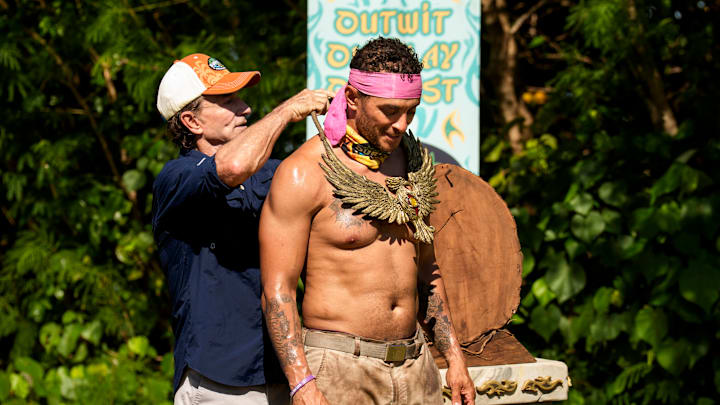 “Double The Fun, Double The Demise” – A boat arrives asking the tribe to divide themselves into pairs. This week’s immunity challenge features one of the biggest twists ever seen in Survivor history. Then, a theatrical risk taken at tribal council must be enough to cast doubt upon those on the chopping block, on SURVIVOR 50 Photo: Robert Voets/CBS ©2025 CBS Broadcasting, Inc. All Rights Reserved. “Double The Fun, Double The Demise” – A boat arrives asking the tribe to divide themselves into pairs. This week’s immunity challenge features one of the biggest twists ever seen in Survivor history. Then, a theatrical risk taken at tribal council must be enough to cast doubt upon those on the chopping block, on SURVIVOR 50 Photo: Robert Voets/CBS ©2025 CBS Broadcasting, Inc. All Rights Reserved.
