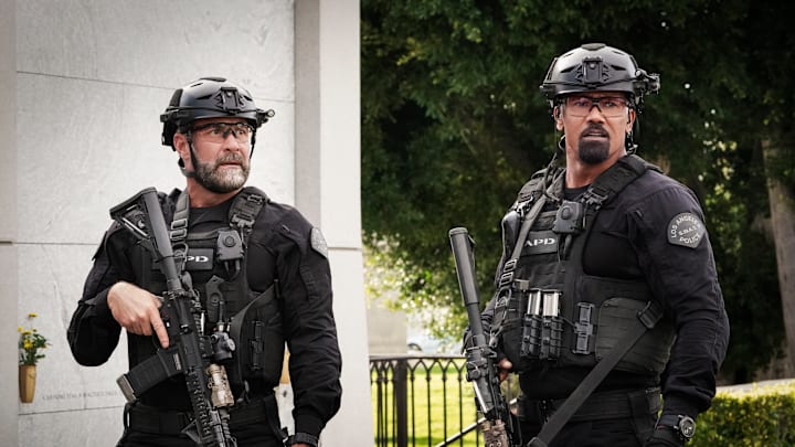 “Good for Nothing” – 20-Squad must leap into action when Yakuza Assassins descend on L.A., targeting a number of mysterious Japanese ex-pats. Meanwhile, Nichelle finds her job on the line at the Inspector General’s office when a colleague accuses her of taking bribes, on S.W.A.T., Friday, March 1 (8:00-9:00 PM, ET/PT) on the CBS Television Network, and streaming on Paramount+ (live and on demand for Paramount+ with SHOWTIME subscribers, or on demand for Paramount+ Essential subscribers the day