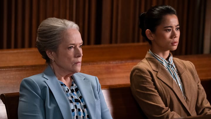 Matlock – Pictured (L-R): Kathy Bates as “Madeline Matlock” and Leah Lewis as “Sarah Franklin”. Photo credit: Michael Yarish/CBS ©2025 CBS Broadcasting, Inc. All Rights Reserved. Matlock – Pictured (L-R): Kathy Bates as “Madeline Matlock” and Leah Lewis as “Sarah Franklin”. Photo credit: Michael Yarish/CBS ©2025 CBS Broadcasting, Inc. All Rights Reserved.