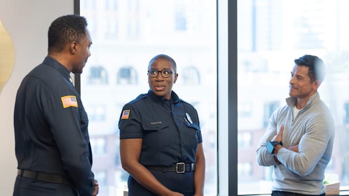 9-1-1 - “Eat the Rich” - (Disney/Christopher Willard)
RICHARD BROOKS, AISHA HINDS, MARK CONSUELOS 9-1-1 - “Eat the Rich” - (Disney/Christopher Willard)
RICHARD BROOKS, AISHA HINDS, MARK CONSUELOS