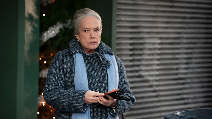 “Call It a Christmas Gift” – Pictured: Kathy Bates as “Madeline Matlock.” Photo: Michael Yarish/CBS ©2025 CBS Broadcasting, Inc. All Rights Reserved. “Call It a Christmas Gift” – Pictured: Kathy Bates as “Madeline Matlock.” Photo: Michael Yarish/CBS ©2025 CBS Broadcasting, Inc. All Rights Reserved.