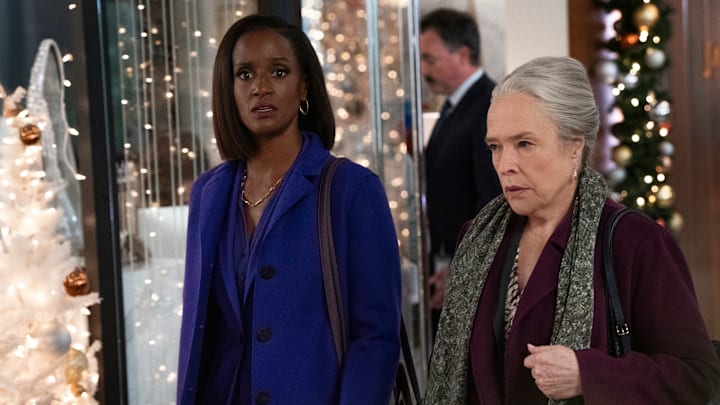 Matlock - “Call It a Christmas Gift” – Pictured (L-R): Kathy Bates as “Madeline Matlock” and Leah Lewis as “Sarah Franklin.” Photo: Michael Yarish/CBS ©2025 CBS Broadcasting, Inc. All Rights Reserved.