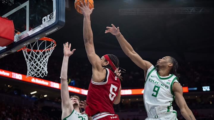 Indiana Hoosiers forward Malik Reneau (5) goes up for a shot Thursday, March 13, 2025, against the Oregon Ducks during the 2025 TIAA Big Ten Men’s Basketball Tournament at Gainbridge Fieldhouse in Indianapolis.