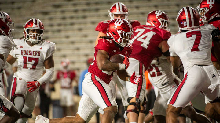 Indiana's Lee Beebe Jr. (29) scores during the Indiana football spring game at Memorial Stadium on Thursday, April 17, 2025.