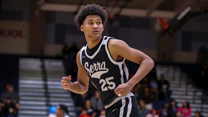 Syracuse basketball has re-offered 4-star small forward Maximo Adams, and he's highly interested in visiting the Orange.