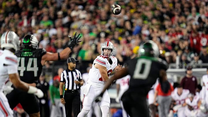 Ohio State quarterback Will Howard passes against Oregon on Saturday.