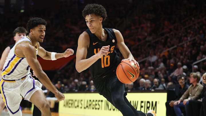 Feb 14, 2026; Knoxville, Tennessee, USA;  Tennessee Volunteers forward Nate Ament (10) moves the ball against the Louisiana State Tigers during the first half at Thompson-Boling Arena at Food City Center. Mandatory Credit: Randy Sartin-Imagn Images