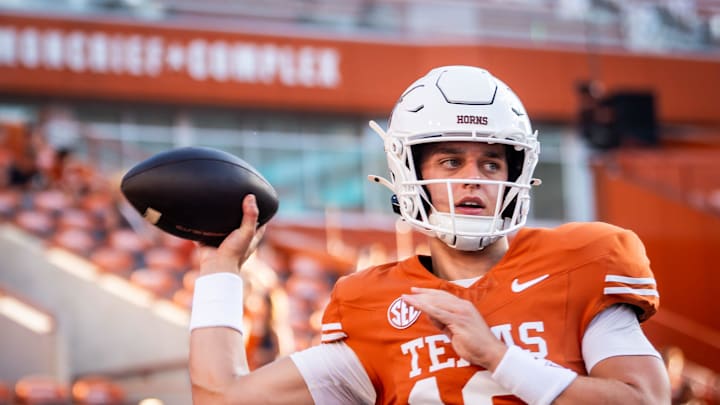 Arch Manning, Texas football