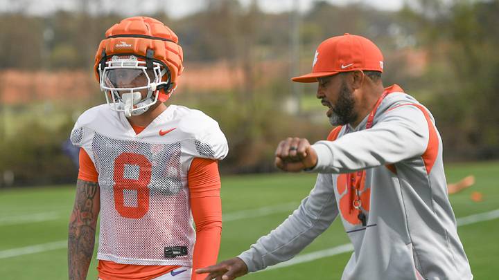 Clemson cornerbacks coach Mike Reed instructs Avieon Terrell (8) during Spring Practice in Clemson, S.C. Monday, March 24, 2025.