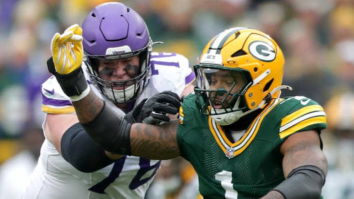 Nov 23, 2025; Green Bay, Wisconsin, USA; Green Bay Packers defensive end Micah Parsons (1) against Minnesota Vikings center Ryan Kelly (78) in the game at Lambeau Field. Mandatory Credit: Wm. Glasheen-USA TODAY Network via Imagn Images Nov 23, 2025; Green Bay, Wisconsin, USA; Green Bay Packers defensive end Micah Parsons (1) against Minnesota Vikings center Ryan Kelly (78) in the game at Lambeau Field. Mandatory Credit: Wm. Glasheen-USA TODAY Network via Imagn Images