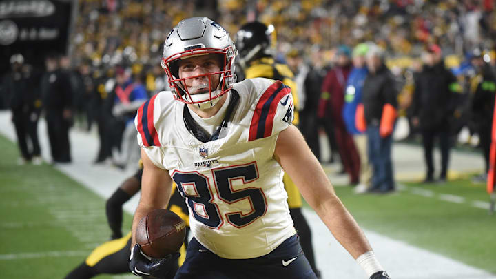 Dec 7, 2023; Pittsburgh, Pennsylvania, USA;  New England Patriots tight end Hunter Henry (85) reacts