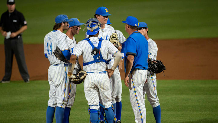 UCLA Bruins team huddles during a break in the action as Auburn Tigers take on UCLA Bruins during the NCAA regional baseball tournament at Plainsman Park in Auburn, Ala., on Sunday, June 5, 2022. UCLA Bruins team huddles during a break in the action as Auburn Tigers take on UCLA Bruins during the NCAA regional baseball tournament at Plainsman Park in Auburn, Ala., on Sunday, June 5, 2022.
