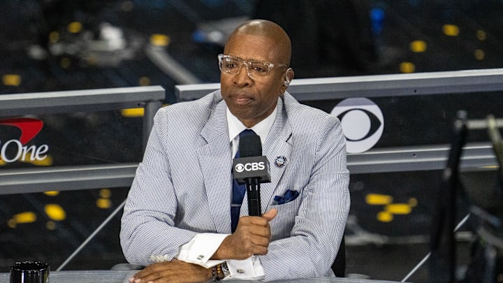 Apr 5, 2021; Indianapolis, IN, USA; CBS announcer Kenny Smith prior to the national championship game in the Final Four of the 2021 NCAA Tournament between the Gonzaga Bulldogs and the Baylor Bears at Lucas Oil Stadium. Mandatory Credit: Kyle Terada-USA TODAY Sports Apr 5, 2021; Indianapolis, IN, USA; CBS announcer Kenny Smith prior to the national championship game in the Final Four of the 2021 NCAA Tournament between the Gonzaga Bulldogs and the Baylor Bears at Lucas Oil Stadium. Mandatory Credit: Kyle Terada-USA TODAY Sports