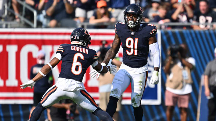 Chicago Bears defensive lineman Yannick Ngakoue (91).