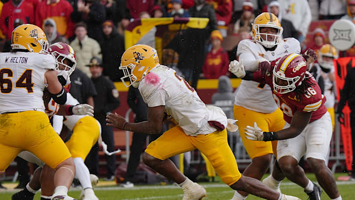 Arizona State Sun Devils quarterback Jeff Sims (2) runs with the ball for a touchdown against Iowa State during the third quarter in the Big-12 showdown at jack Trice Stadium on Nov. 1, 2025, in Ames, Iowa.