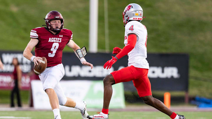 NMSU quarterback Gavin Frakes runs the ball during the NMSU v. UNM football game on Saturday, Oct. 15, 2022, at Aggies Memorial Stadium.
Nmsu V Unm Football NMSU quarterback Gavin Frakes runs the ball during the NMSU v. UNM football game on Saturday, Oct. 15, 2022, at Aggies Memorial Stadium.
Nmsu V Unm Football