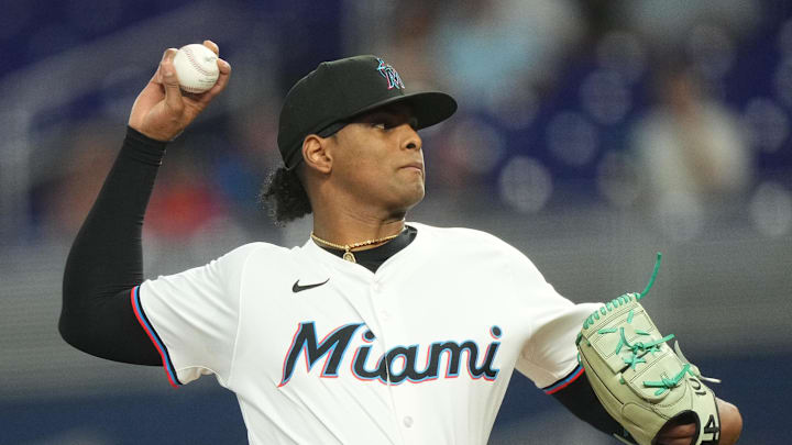 Aug 25, 2025; Miami, Florida, USA;  Miami Marlins starting pitcher Edward Cabrera (27) pitches in the first inning against the Atlanta Braves at loanDepot Park. Mandatory Credit: Jim Rassol-Imagn Images