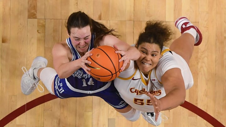 Audi Crooks scored 21 points to help the Iowa State women top Middle Tennessee Saturday. Audi Crooks scored 21 points to help the Iowa State women top Middle Tennessee Saturday.