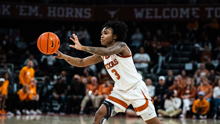 Texas Longhorns guard Rori Harmon (3) passes to a teammates in the second half as the Texas Longhorns take on the Tennessee Lady Vols in the Moody Center, Jan. 23, 2025.