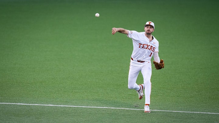 Texas Longhorns' Jalin Flores Texas Longhorns' Jalin Flores