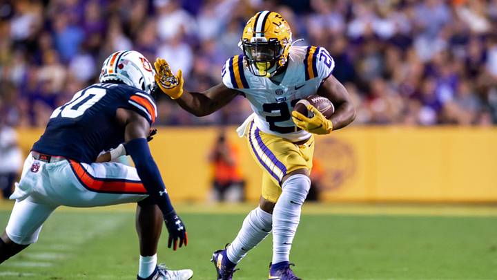 Corey Kiner runs the ball as The LSU Tigers take on the Auburn Tigers in Tiger Stadium. Saturday, Oct. 2, 2021.
Half 1 Lsu Vs Auburn Football 0960
Syndication The Daily Advertiser Corey Kiner runs the ball as The LSU Tigers take on the Auburn Tigers in Tiger Stadium. Saturday, Oct. 2, 2021.
Half 1 Lsu Vs Auburn Football 0960
Syndication The Daily Advertiser