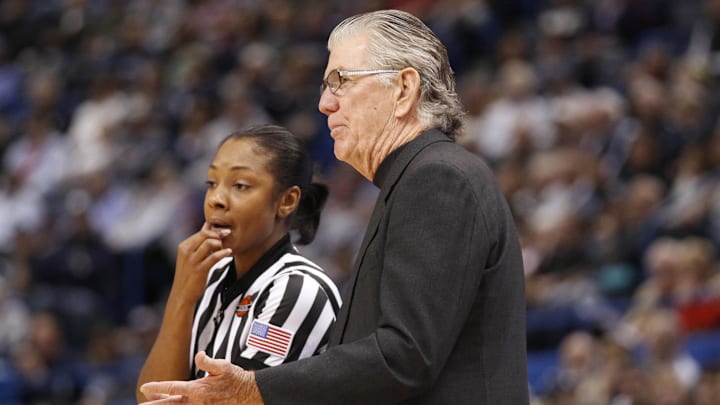 Nov 20, 2013; Hartford, CT, USA; Oregon Ducks head coach Paul Westhead talks to an official from the sideline as they take on the Connecticut Huskies in the first half at XL Center. Mandatory Credit: David Butler II-Imagn Images
