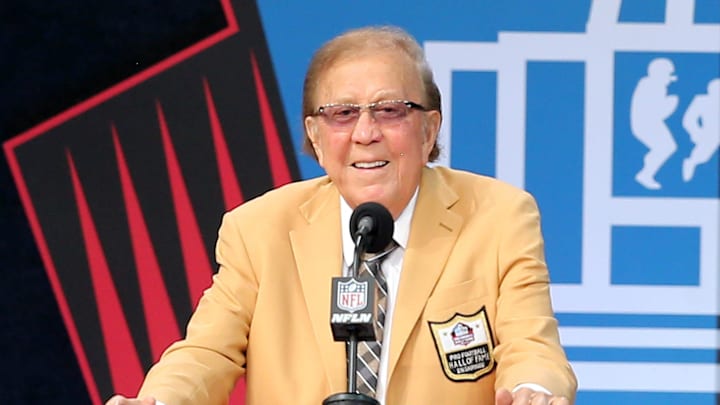 Tom Flores was enshrined in the Pro Football Hall of Fame at Tom Benson Hall of Fame Stadium on Sunday, August 8, 2021. Flores was presented by Raiders owner Mark Davis.

Enshrinement2021 9225