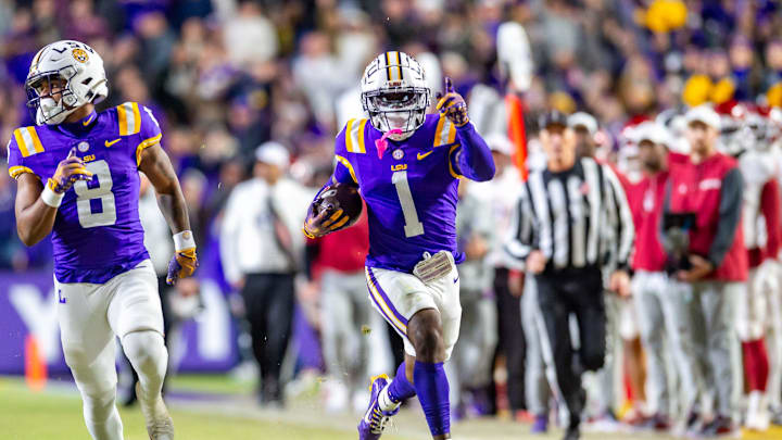 Aaron Anderson 1 scores a touchdown as the LSU Tigers take on the Oklahoma Sooners. Nov 30, 2024; Baton Rouge, Louisiana, USA; at Tiger Stadium.