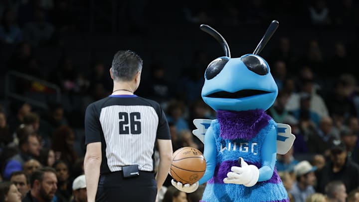 Hugo the Hornet before the Hornets' 112–107 loss to the Pelicans on Dec. 15, 2023.