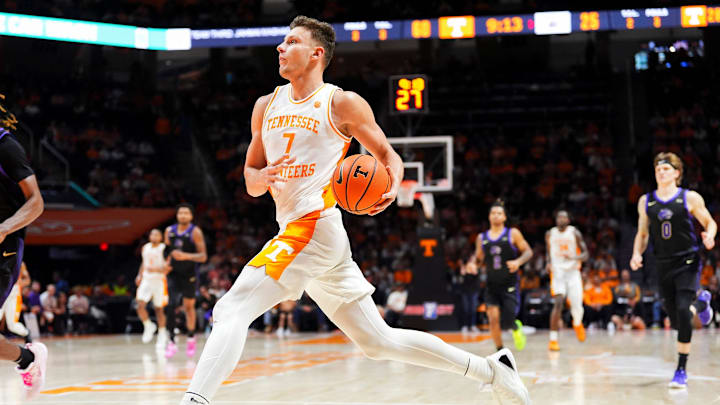 Tennessee forward Igor Milicic Jr. (7) goes in for the dunk during a college basketball game between Tennessee and Western Carolina held at Thompson-Boling Arena at Food City Center in Knoxville, Tenn., on Tuesday, Dec. 17, 2024.