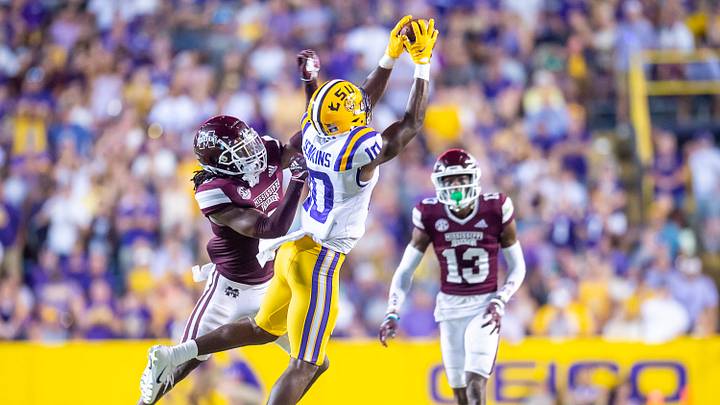 Jaray Jenkins leaps for a ball as the LSU Tigers take on the Mississippi State Bulldogs at Tiger Stadium in Baton Rouge, Louisiana, USA. Saturday, Sept. 17, 2022. Jaray Jenkins leaps for a ball as the LSU Tigers take on the Mississippi State Bulldogs at Tiger Stadium in Baton Rouge, Louisiana, USA. Saturday, Sept. 17, 2022.