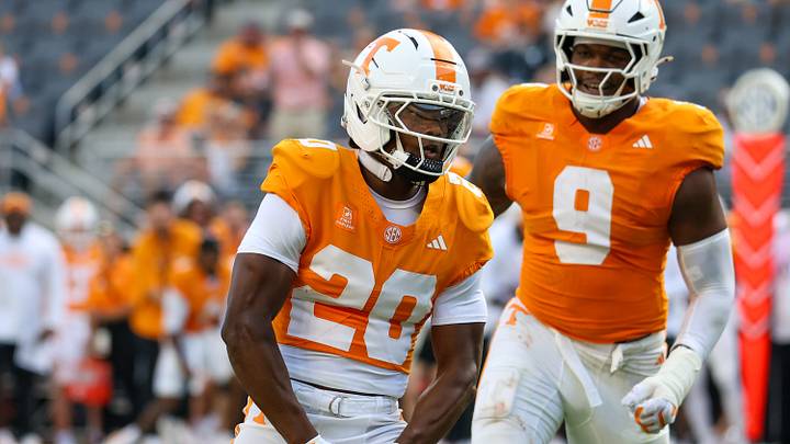 Sep 5, 2026; Knoxville, Tennessee, USA; Tennessee Volunteers defensive back Tevis Metcalf (20) and defensive lineman Mariyon Dye (9) react to a play against the Furman Paladins during the second half at Neyland Stadium. Mandatory Credit: Randy Sartin-Imagn Images Sep 5, 2026; Knoxville, Tennessee, USA; Tennessee Volunteers defensive back Tevis Metcalf (20) and defensive lineman Mariyon Dye (9) react to a play against the Furman Paladins during the second half at Neyland Stadium. Mandatory Credit: Randy Sartin-Imagn Images