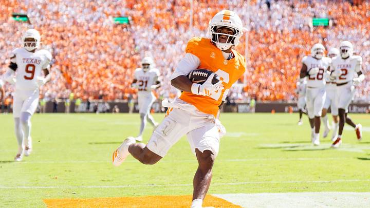 Tennessee defensive back Qua Moss (6) returns a punt for a touchdown during a college football game between Tennessee and Texas at Neyland Stadium in Knoxville, Tenn. on Sept. 26, 2026. Tennessee defensive back Qua Moss (6) returns a punt for a touchdown during a college football game between Tennessee and Texas at Neyland Stadium in Knoxville, Tenn. on Sept. 26, 2026.