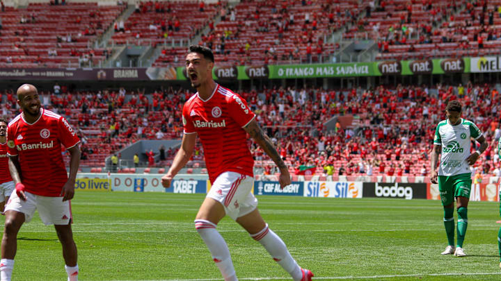 Cadorini anotou seu primeiro gol pelo profissional na goleada sobre a Chapecoense