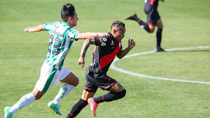 Goianos e gaúchos, no momento, estão fora da zona de rebaixamento