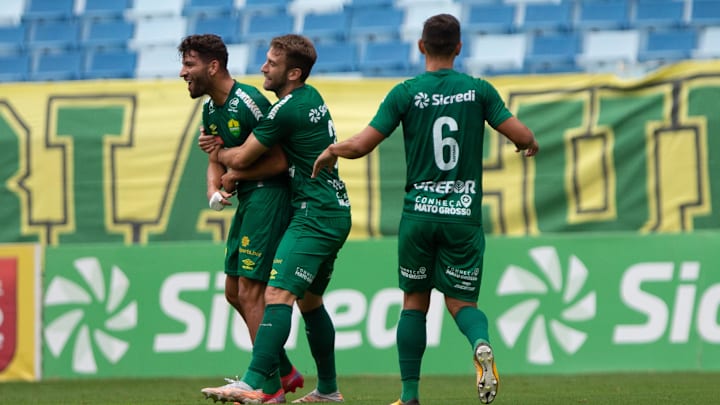 Após nova conquista no âmbito estadual, o Cuiabá se prepara para enfrentar o primeiro adversário estrangeiro da sua história