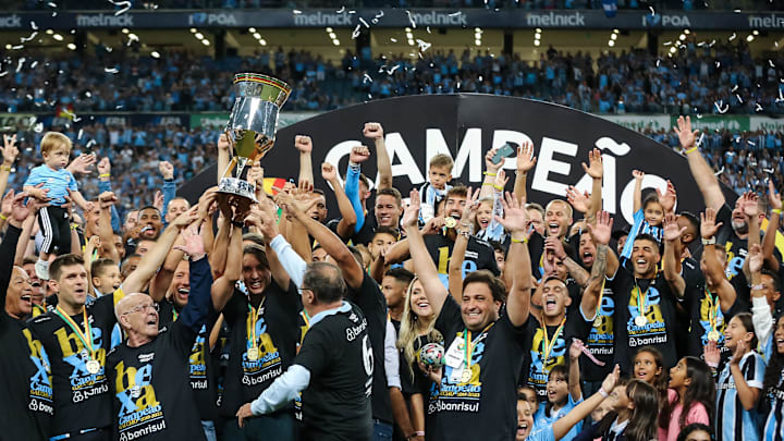 Tricolor bateu o Caxias e levantou a taça do Campeonato Gaúcho