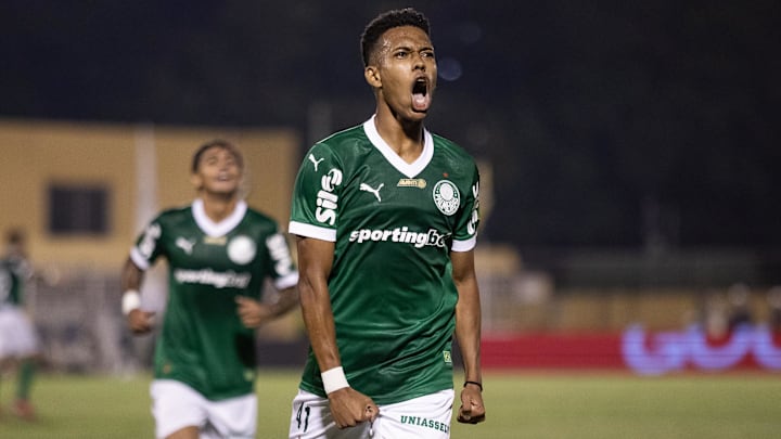 Estêvão foi o melhor em campo contra o São Bernardo