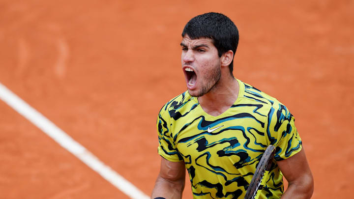 Carlos Alcaraz must overcome an injury and a tough draw in the Italian Open.