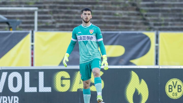 Dennis Seimen ha brillado en la Bundesliga Dennis Seimen ha brillado en la Bundesliga