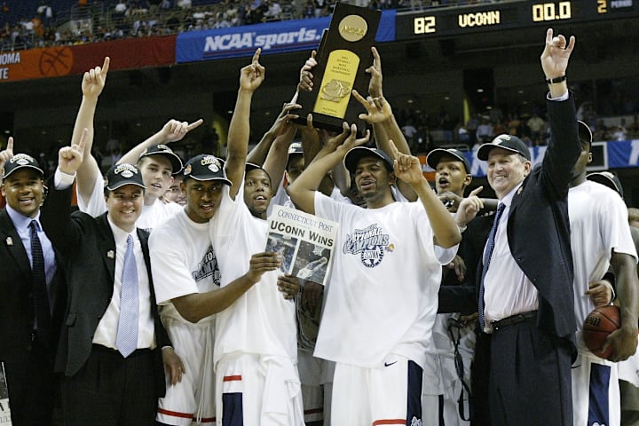 2004 uconn men's basketball roster