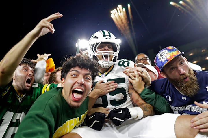 Green Bay Packers tight end Tucker Kraft (85) celebrates a touchdown against the Washington Commanders.